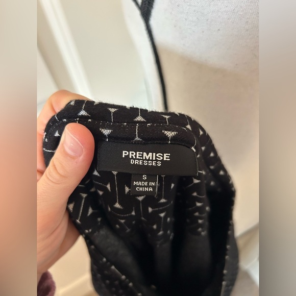 Short sleeve Black and White Patterned Dress fitted cotton - Picture 3 of 3